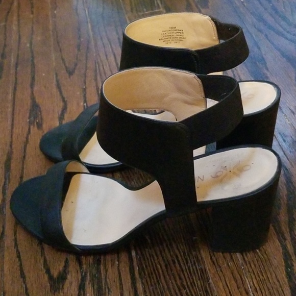 Sandals - Picture 2 of 2